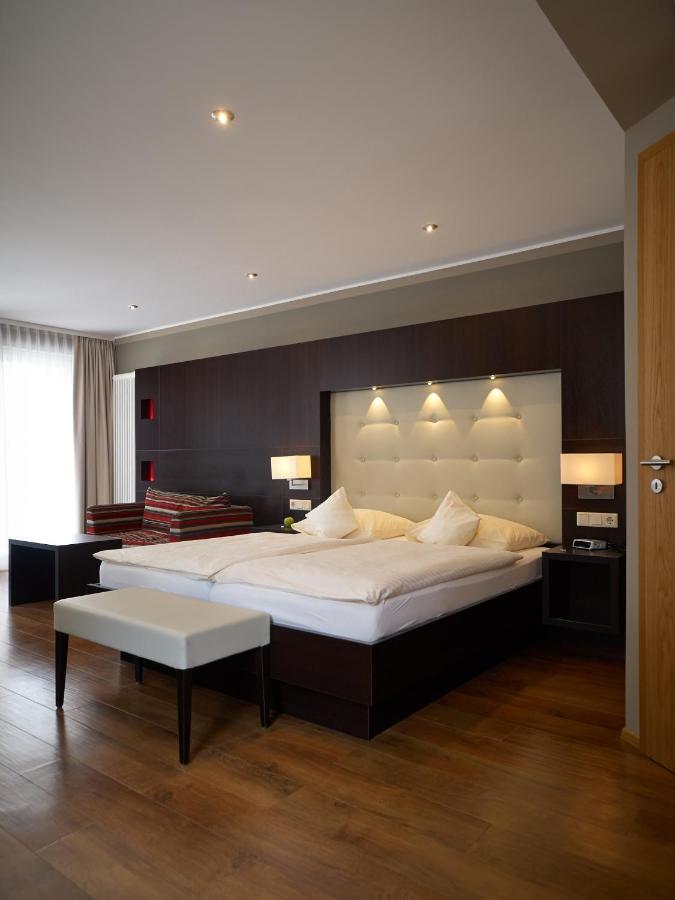 Gaestehaus Ressler Harxheim 外观 照片