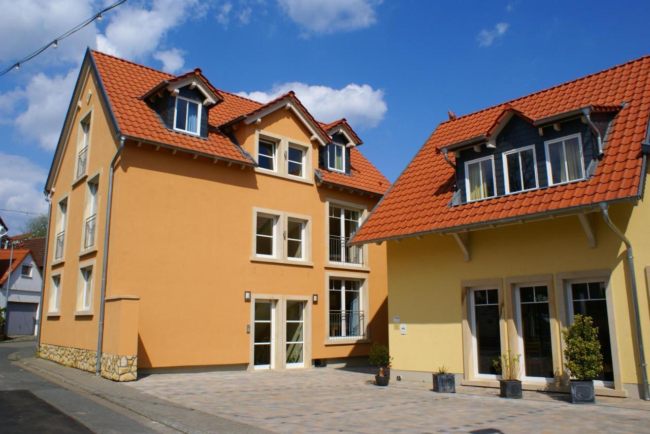 Gaestehaus Ressler Harxheim 外观 照片